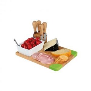 Plateau apéritif en bois avec 10 pièces